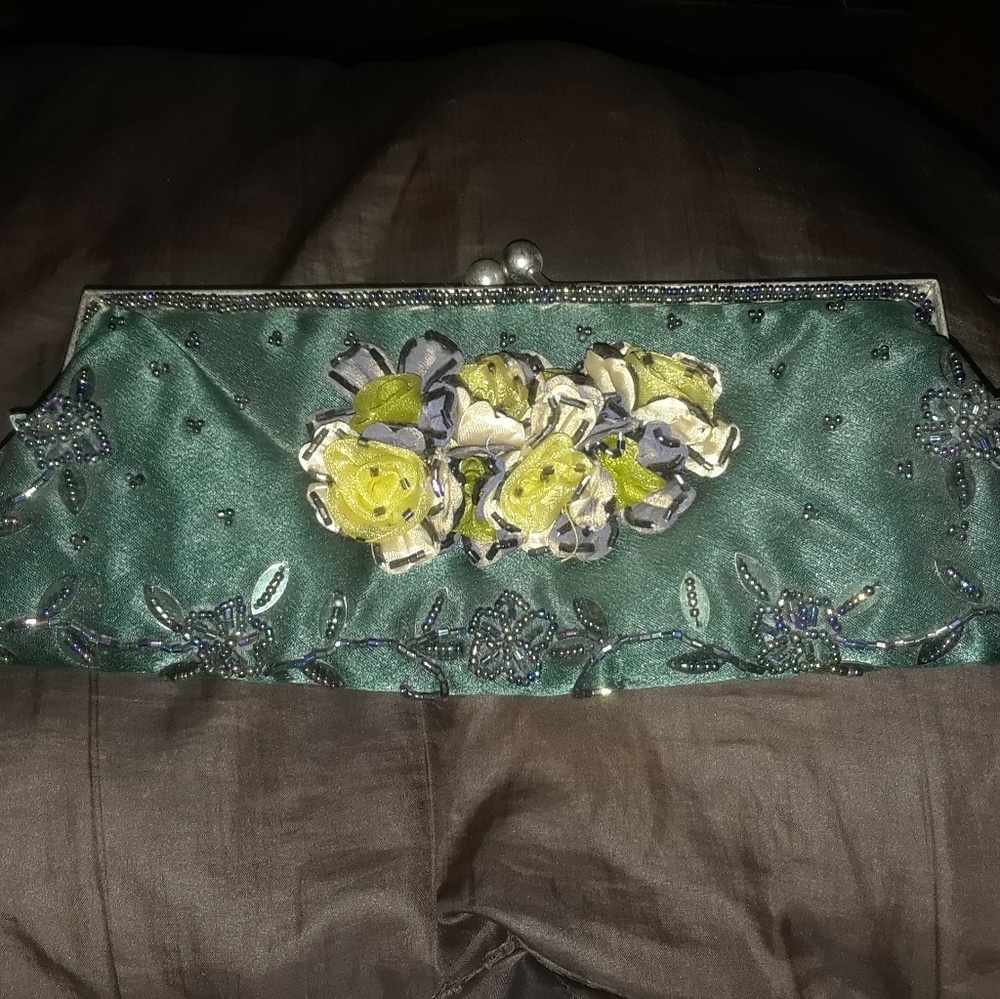 GORGEOUS green beaded clutch.